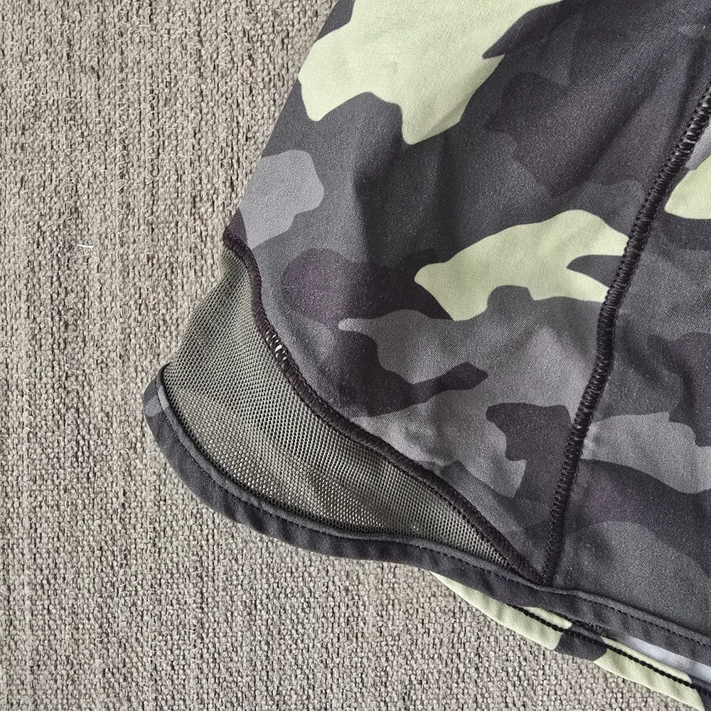 Lululemon Camo Print Running Women's Shorts Sz 4 Tall - Picture 3 of 8